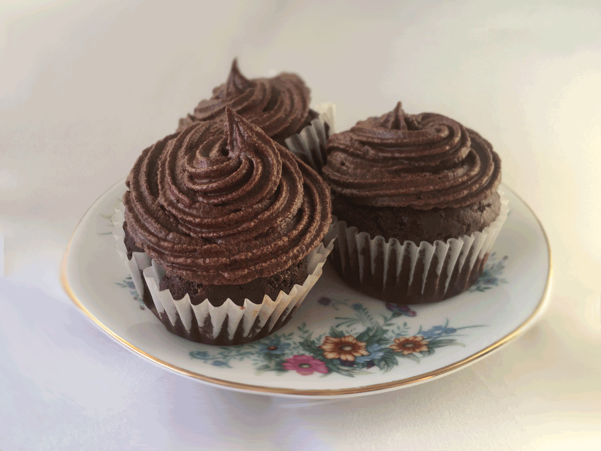 Buttercream Chocolate Cupcakes