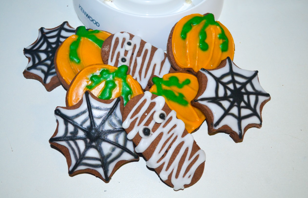 Halloween chocolate sugar cookies